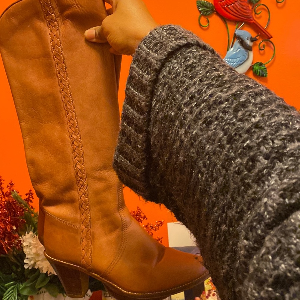 Women’s size 9 authentic Leather boots